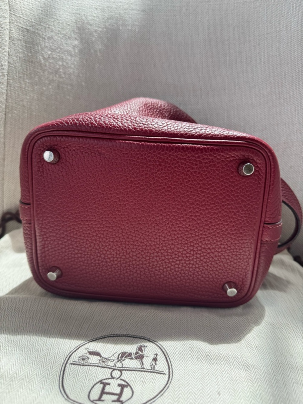 Hermes Picotin Lock 18 handbag crafted from Taurillon Clemence Leather-dark red - Picture 10 of 10